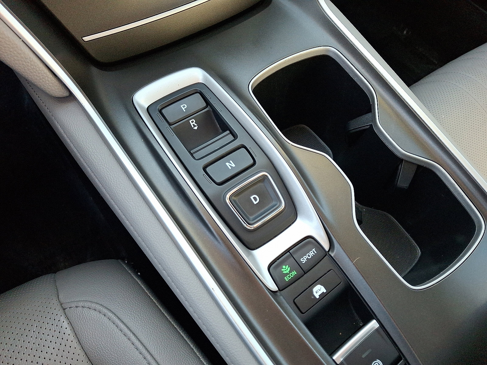 Used 2020 Honda Accord Touring image 13