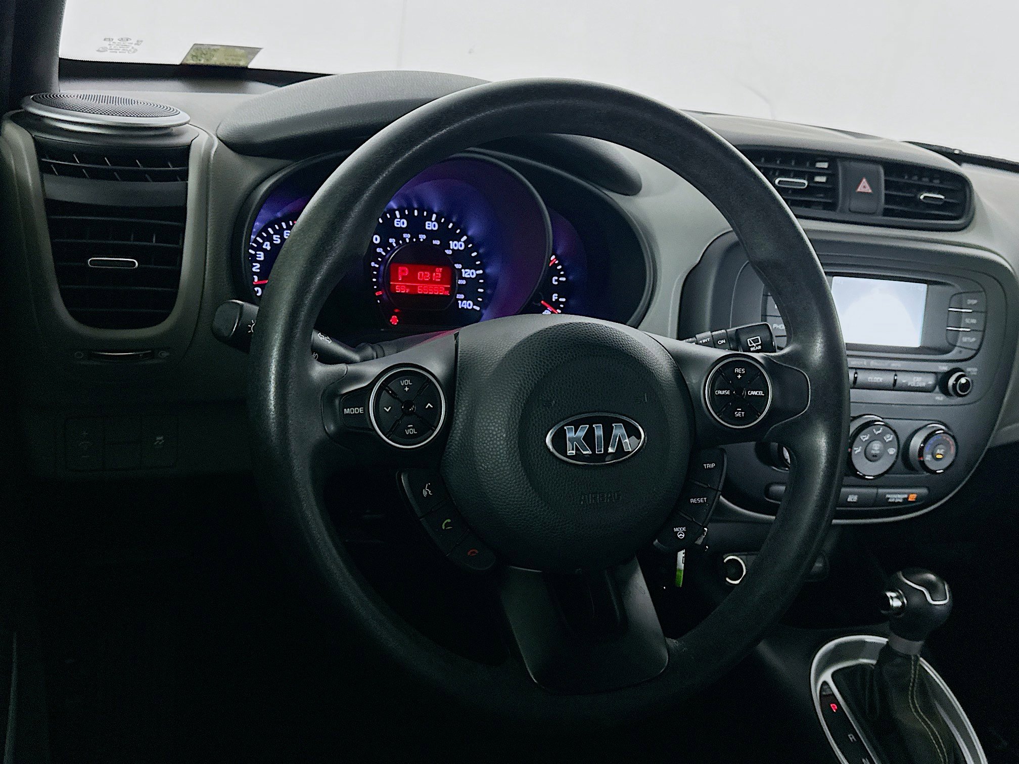 Used 2016 Kia Soul + image 18