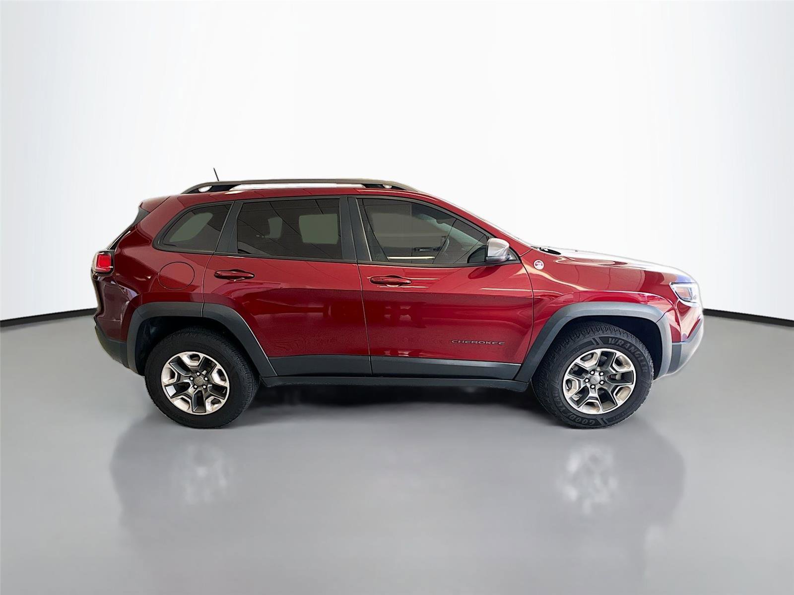 Used 2019 Jeep Cherokee Trailhawk w/ Comfort/Convenience Group image 18