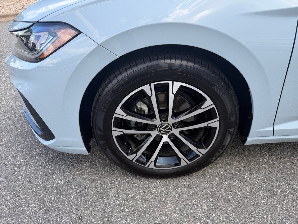 Certified 2026 Volkswagen Jetta Sport FWD image 27