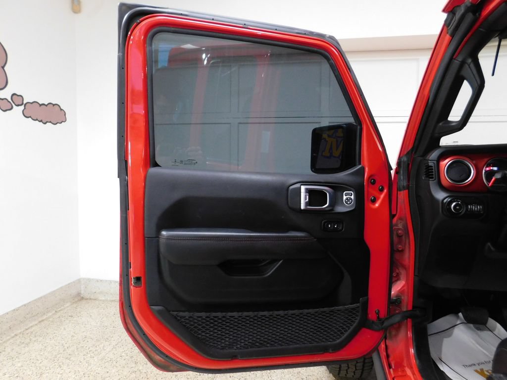 Used 2021 Jeep Wrangler Unlimited Rubicon w/ Dual Top Group AWD/4WD image 29