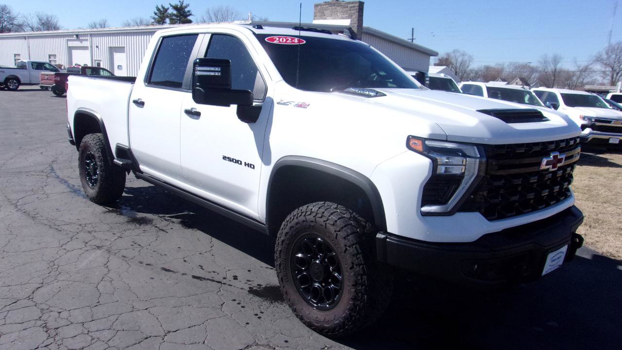 Used 2024 Chevrolet Silverado 2500 ZR2 w/ ZR2 Bison Edition image 5