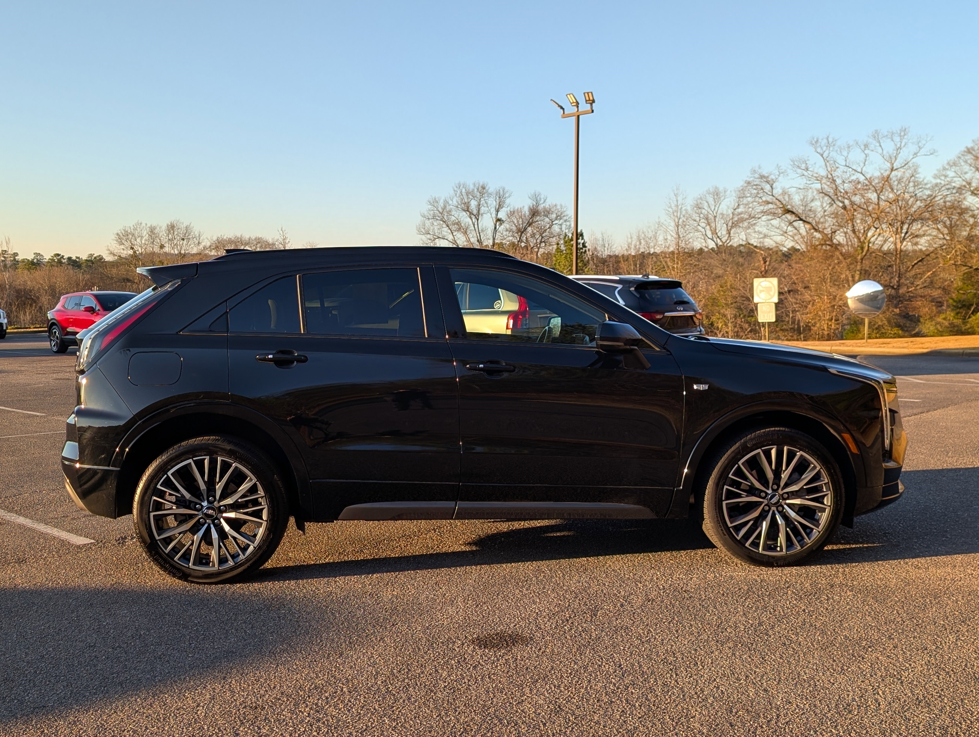 Used 2024 Cadillac XT4 Sport image 10