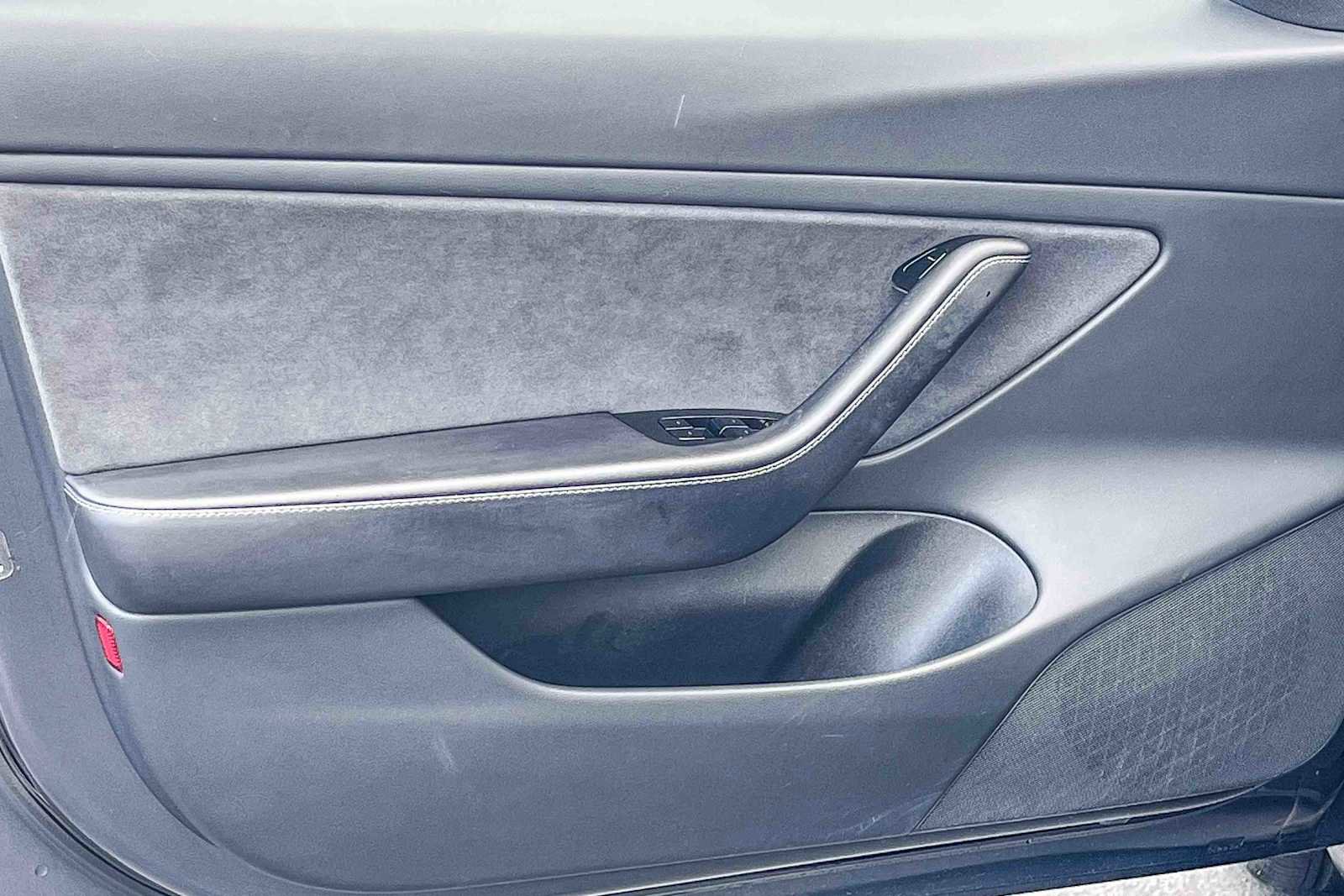 Used 2018 Tesla Model 3 Long Range image 19