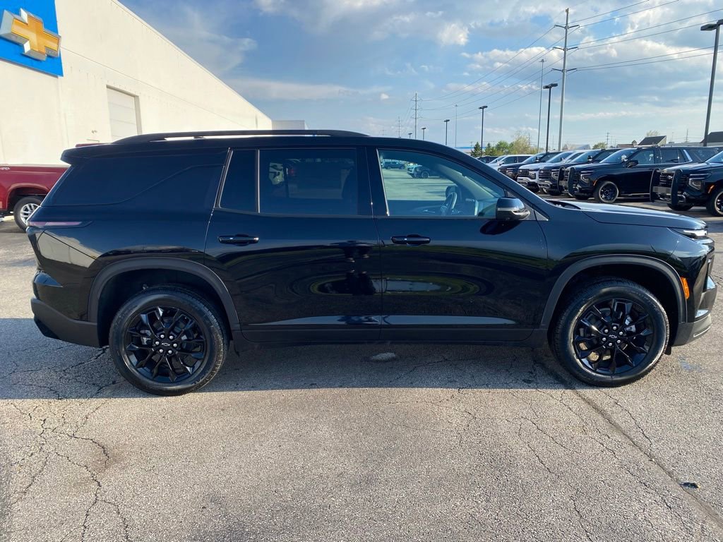 New 2026 Chevrolet Traverse LT w/ Midnight/Sport Edition AWD/4WD image 8