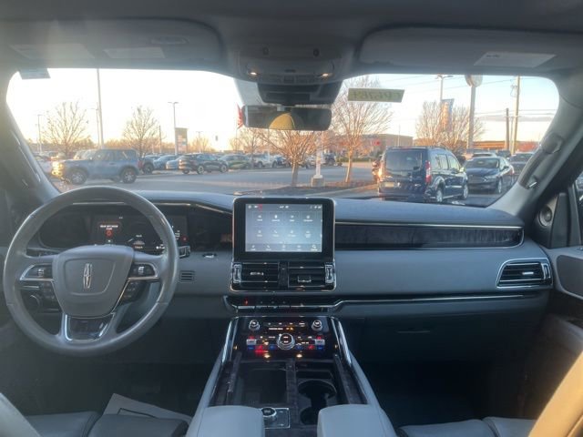 Used 2021 Lincoln Navigator Reserve w/ Equipment Group 208A image 18