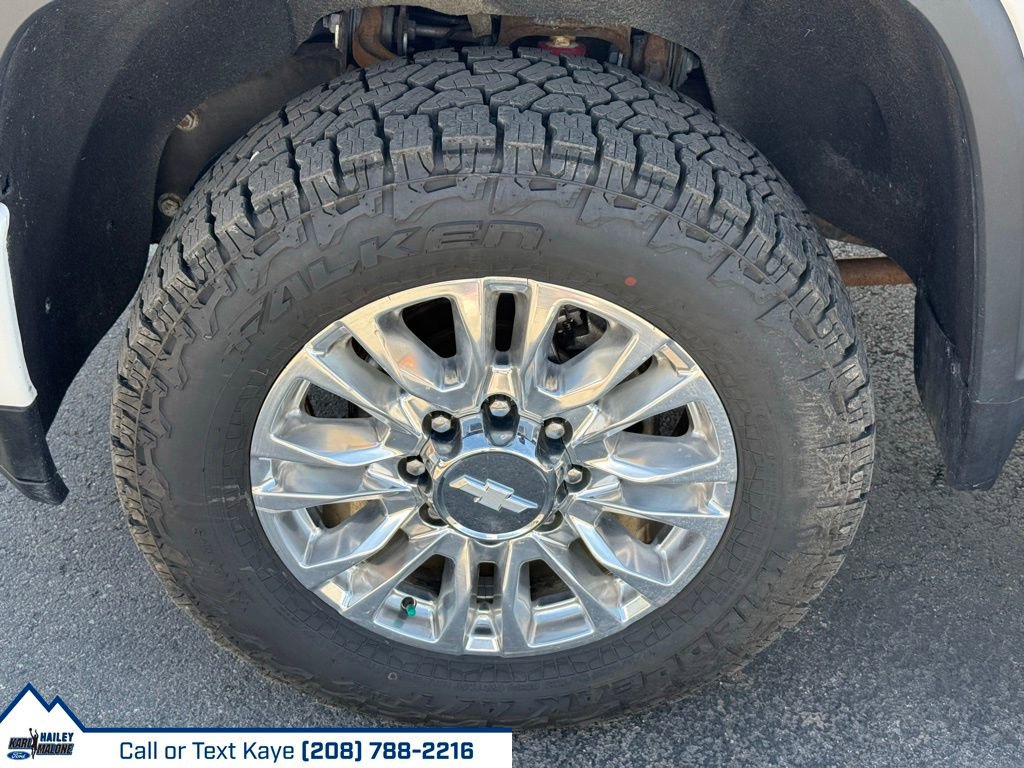 Used 2020 Chevrolet Silverado 2500 High Country w/ Z71 Off-Road Package image 18