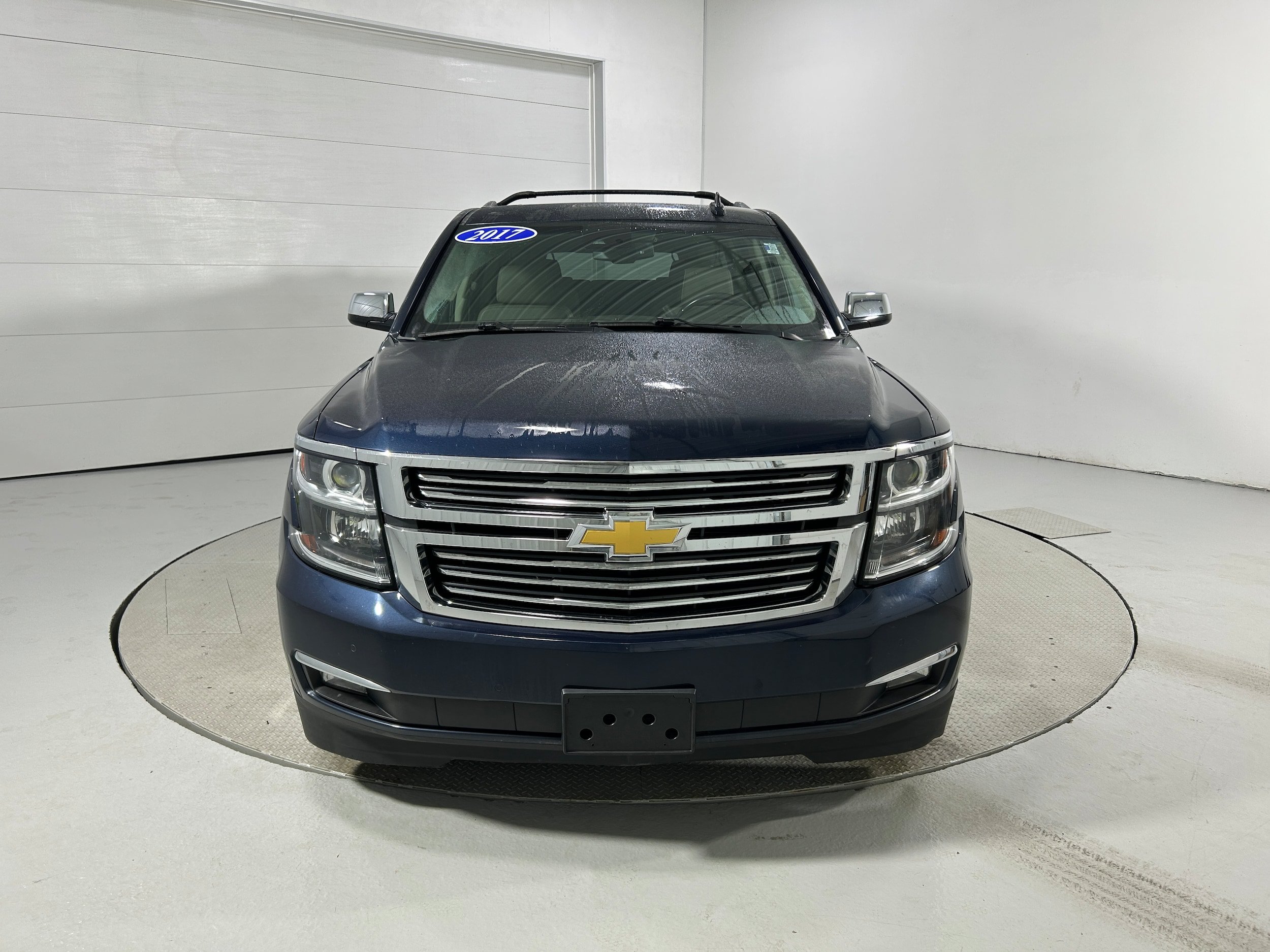 Used 2017 Chevrolet Suburban Premier AWD/4WD image 18
