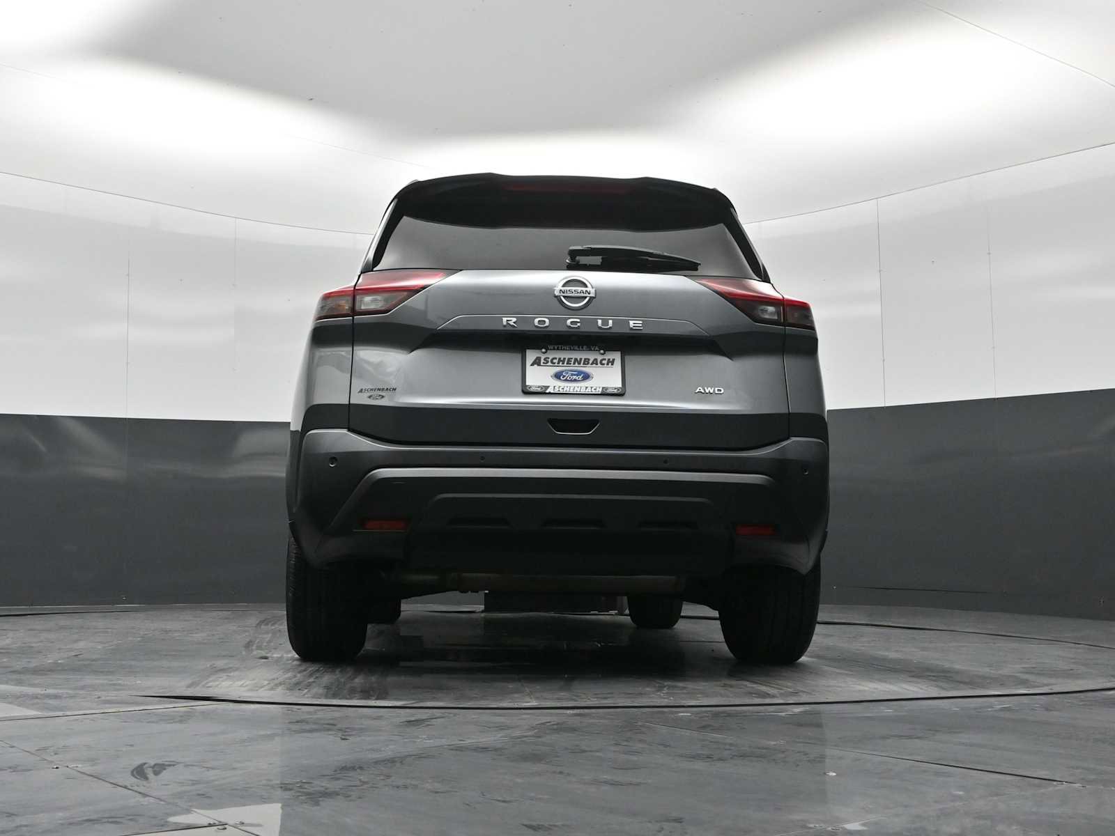 Used 2021 Nissan Rogue S image 24