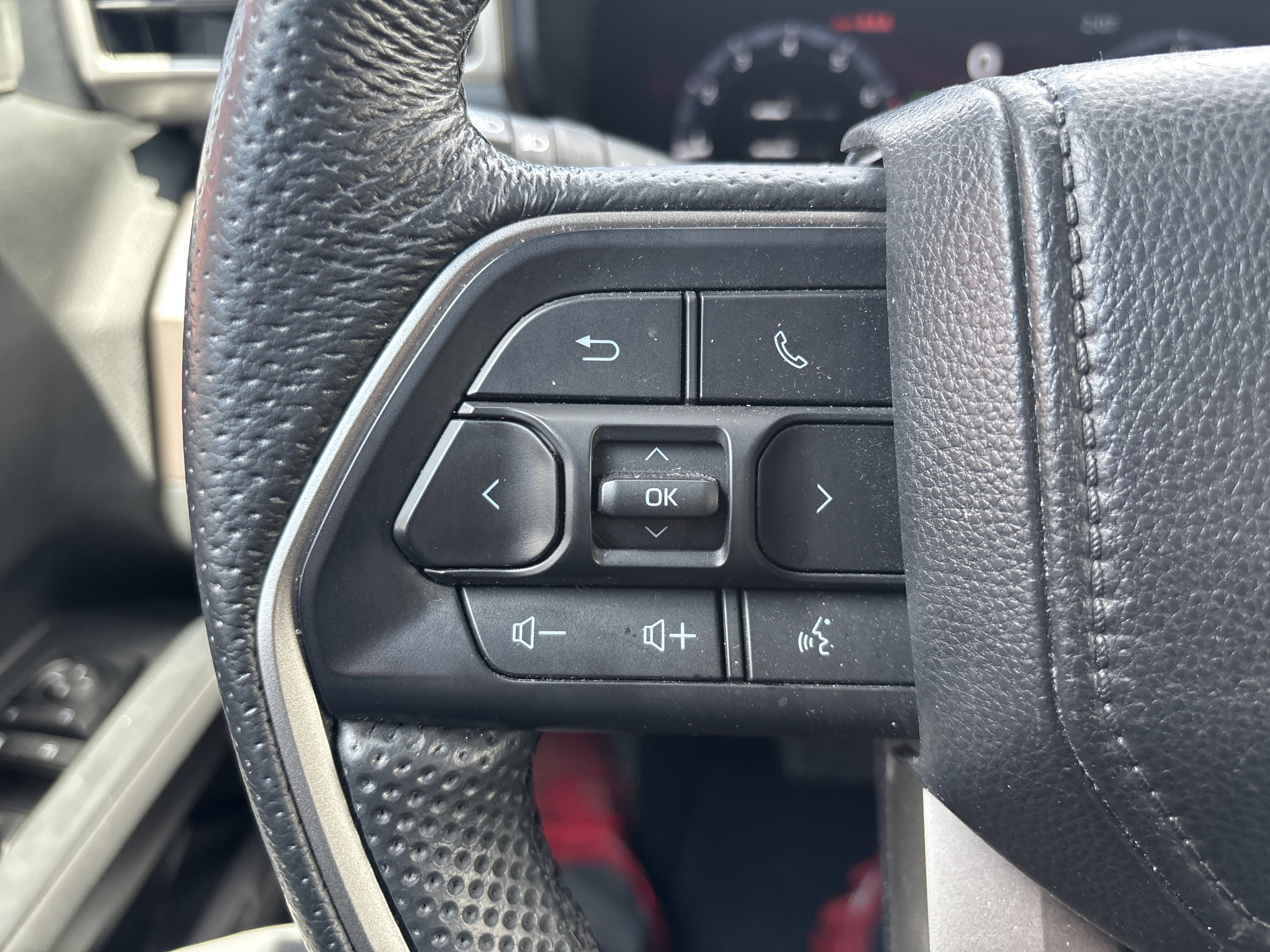 Used 2024 Toyota Tacoma TRD Off-Road AWD/4WD image 18