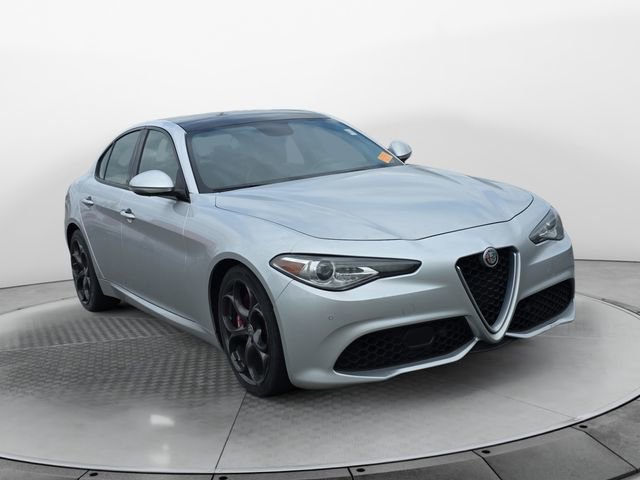 Used 2019 Alfa Romeo Giulia Ti Sport w/ Quick Order Package 22U Sport image 7