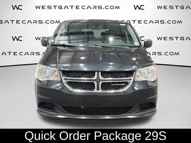 Used 2020 Dodge Grand Caravan SE FWD image 2
