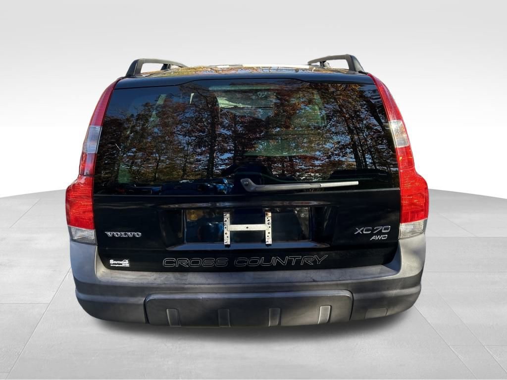 Used 2004 Volvo XC70 image 4