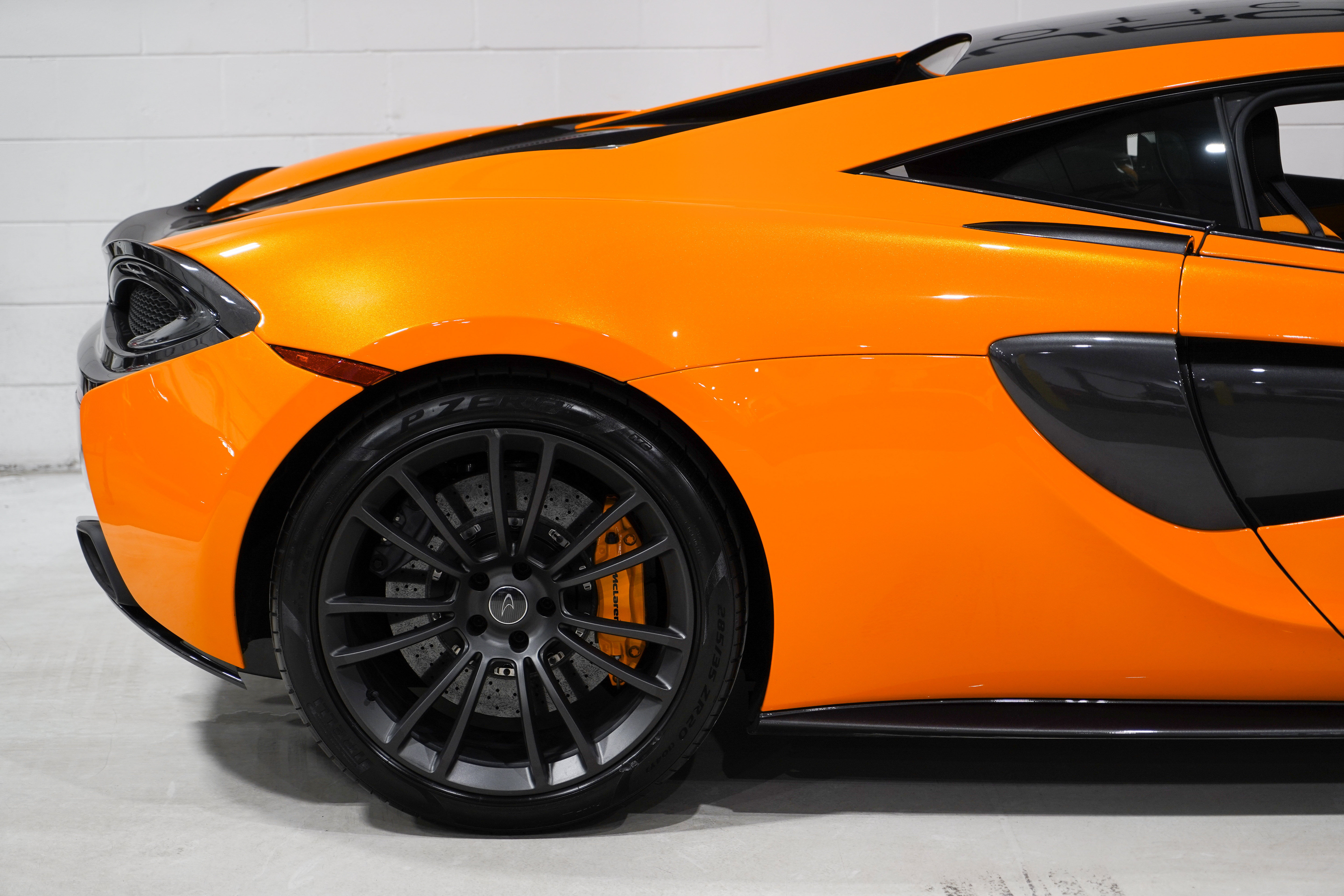 Used 2017 McLaren 570S Coupe RWD image 21