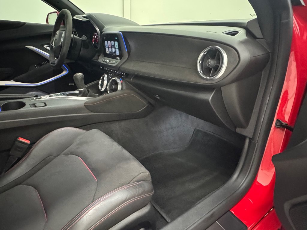 Used 2017 Chevrolet Camaro ZL1 RWD image 12