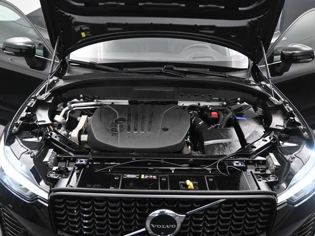 Certified 2022 Volvo XC60 B5 R-Design w/ Advanced Package AWD/4WD image 20