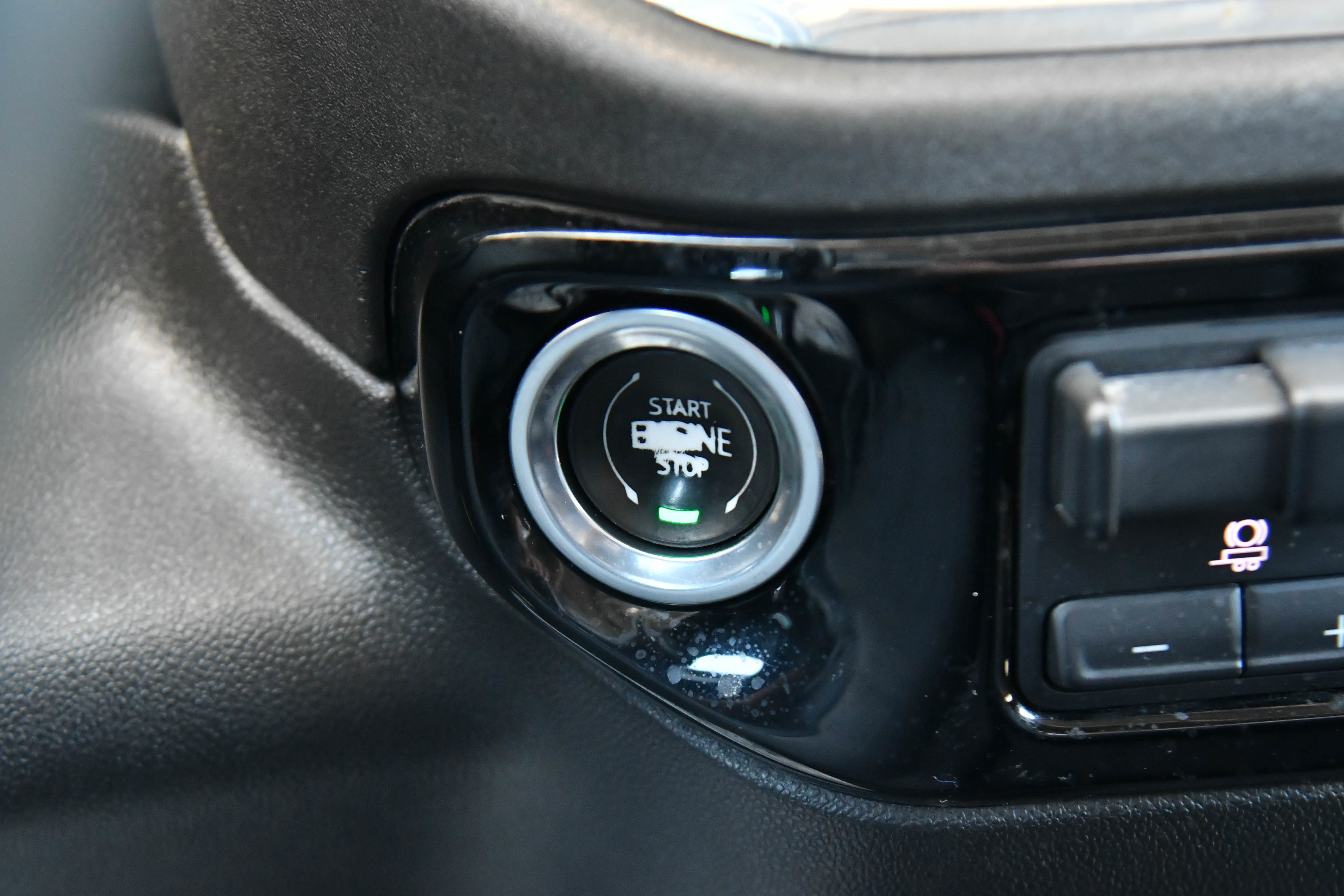 Used 2024 Chevrolet Silverado 1500 RST AWD/4WD image 29