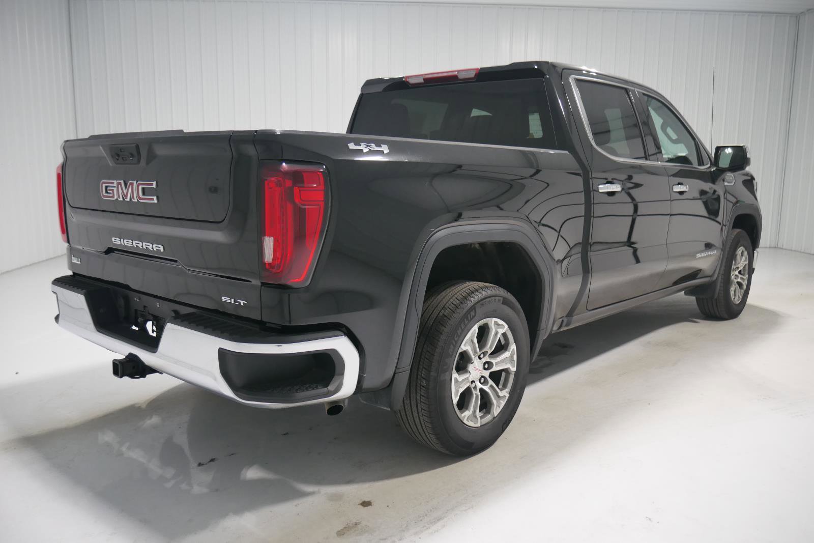 Used 2024 GMC Sierra 1500 SLT image 5