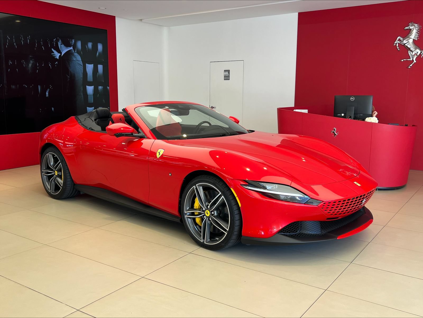 Used 2026 Ferrari Roma Spider RWD image 1