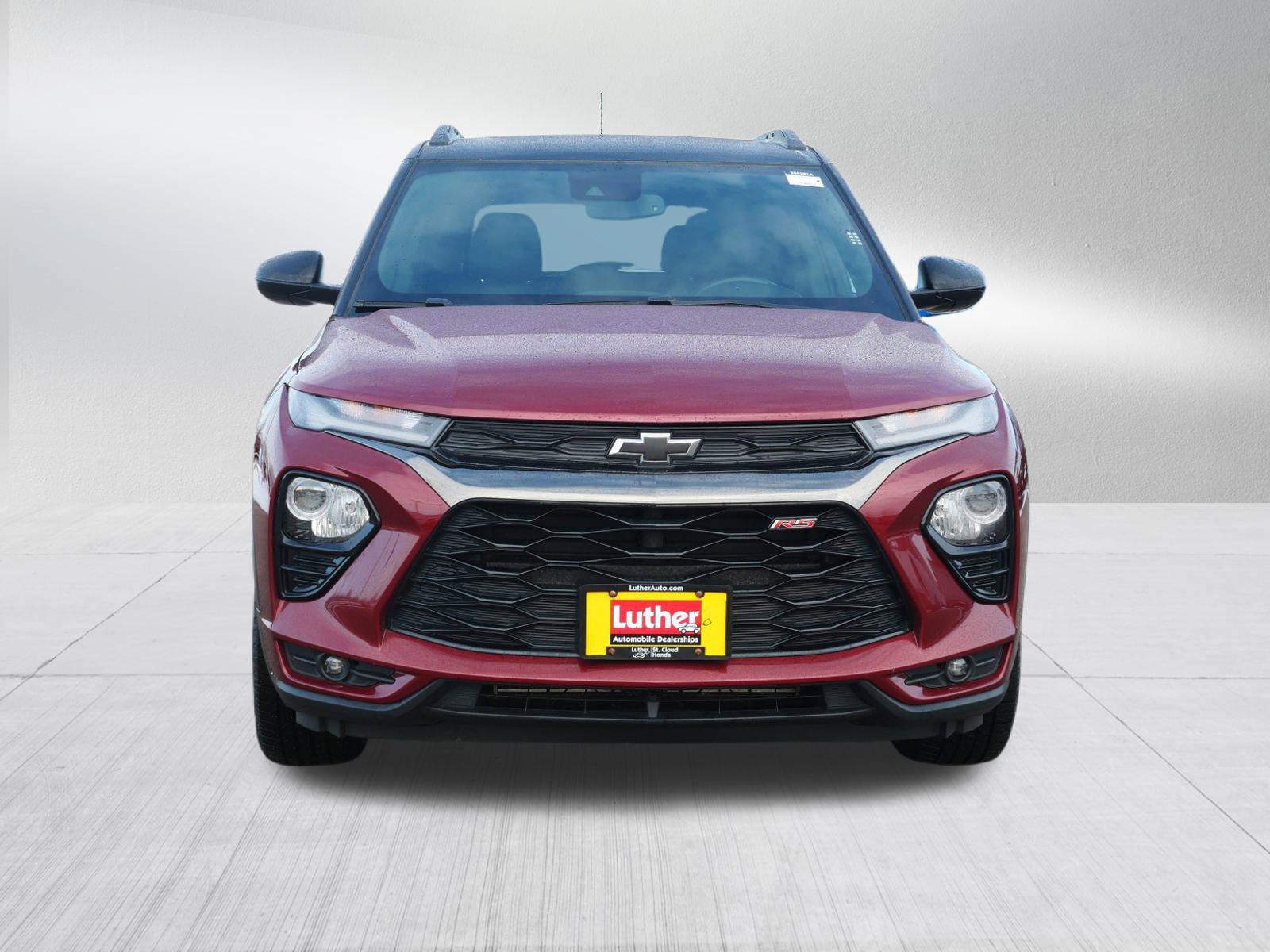 Used 2022 Chevrolet TrailBlazer RS w/ Sun and Liftgate Package image 2