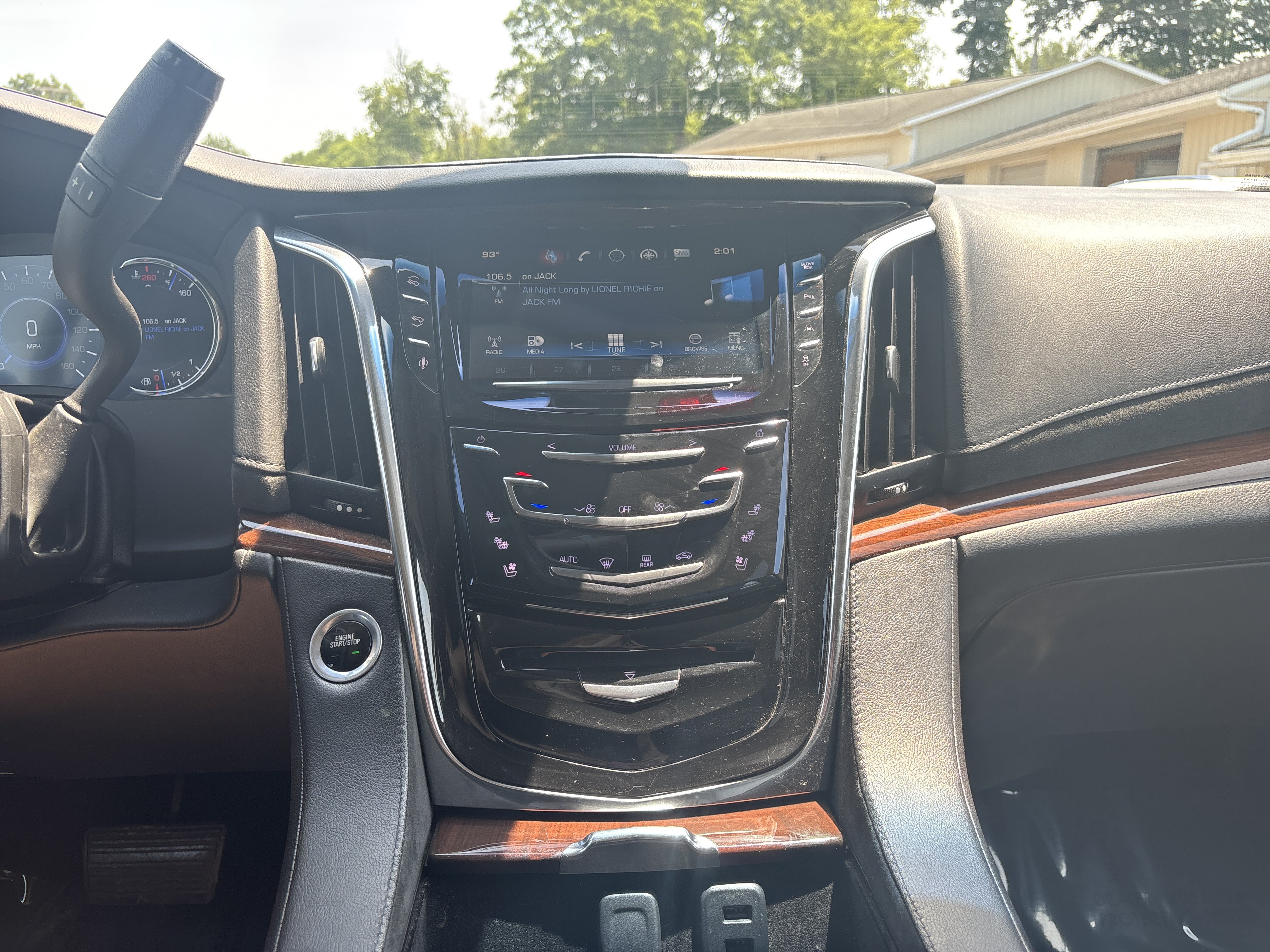 Used 2016 Cadillac Escalade ESV Luxury AWD/4WD image 19