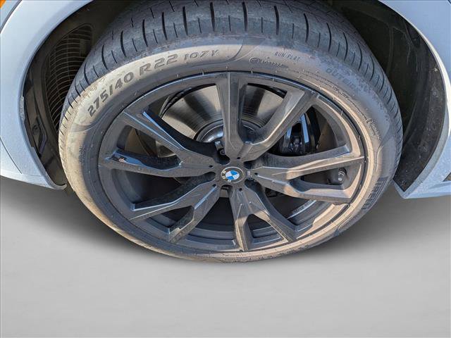 Used 2025 BMW X7 xDrive40i w/ M Sport Package image 13