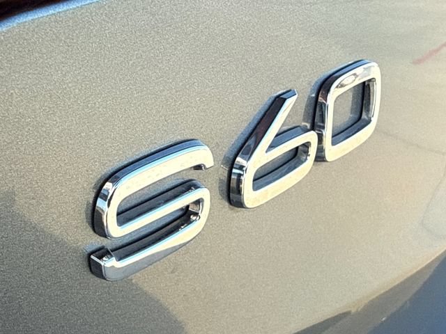 Used 2021 Volvo S60 T5 Momentum FWD image 9