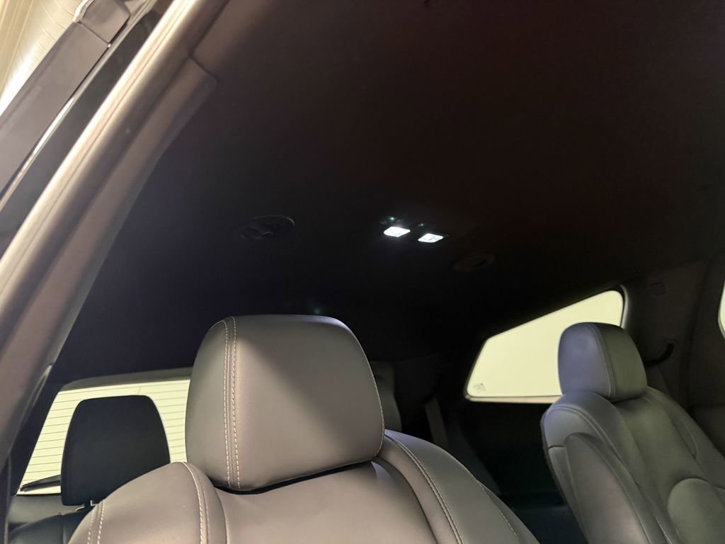 Used 2023 Buick Enclave Essence AWD/4WD image 15