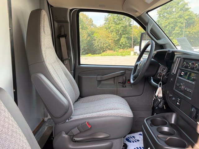 New 2026 Chevrolet Express 3500 w/ Power Convenience Package RWD image 28
