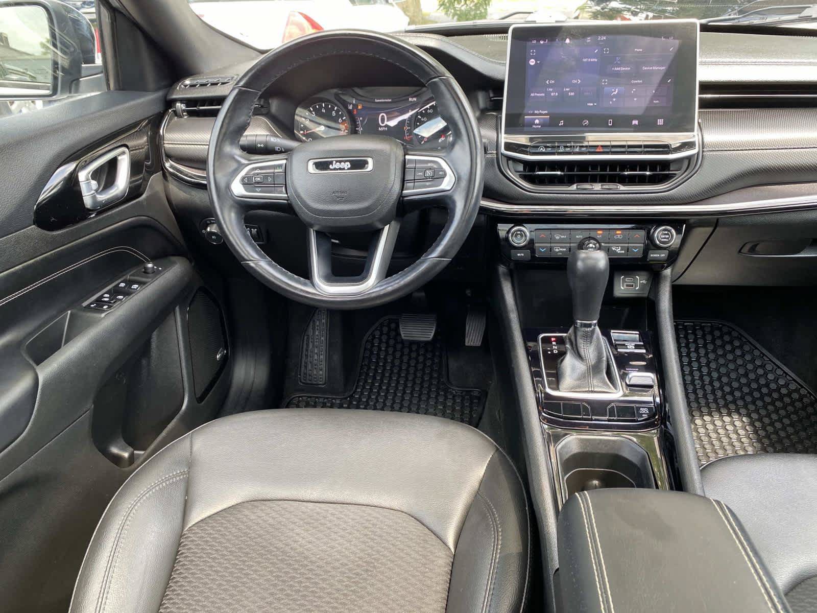 Certified 2022 Jeep Compass Latitude w/ Sun and Sound Group AWD/4WD image 11