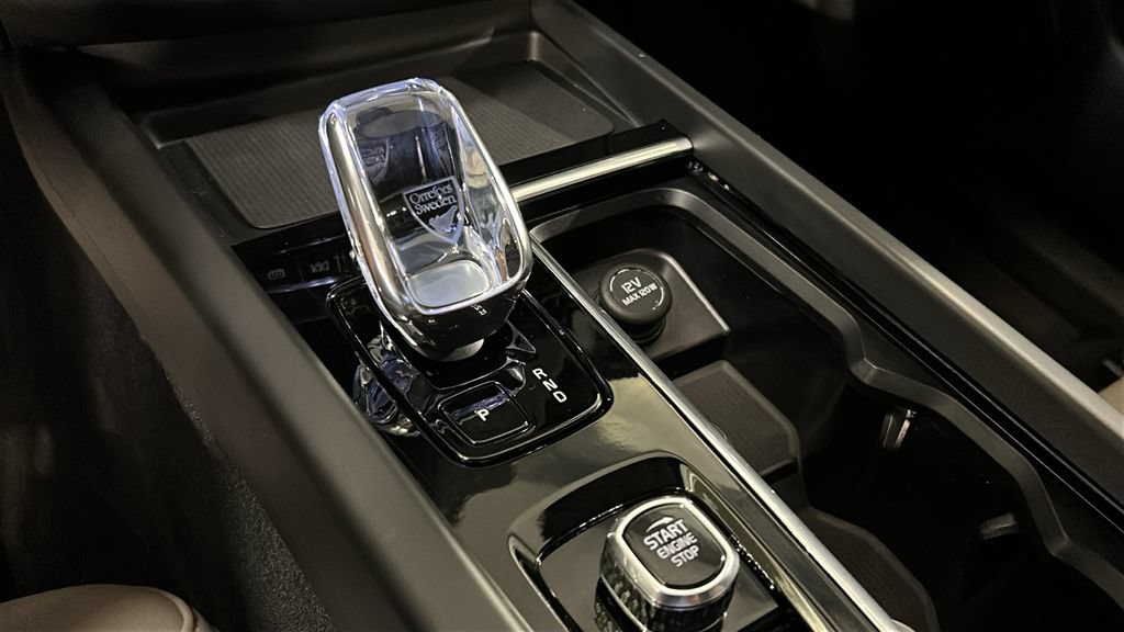 Certified 2026 Volvo XC60 B5 Plus AWD/4WD image 18