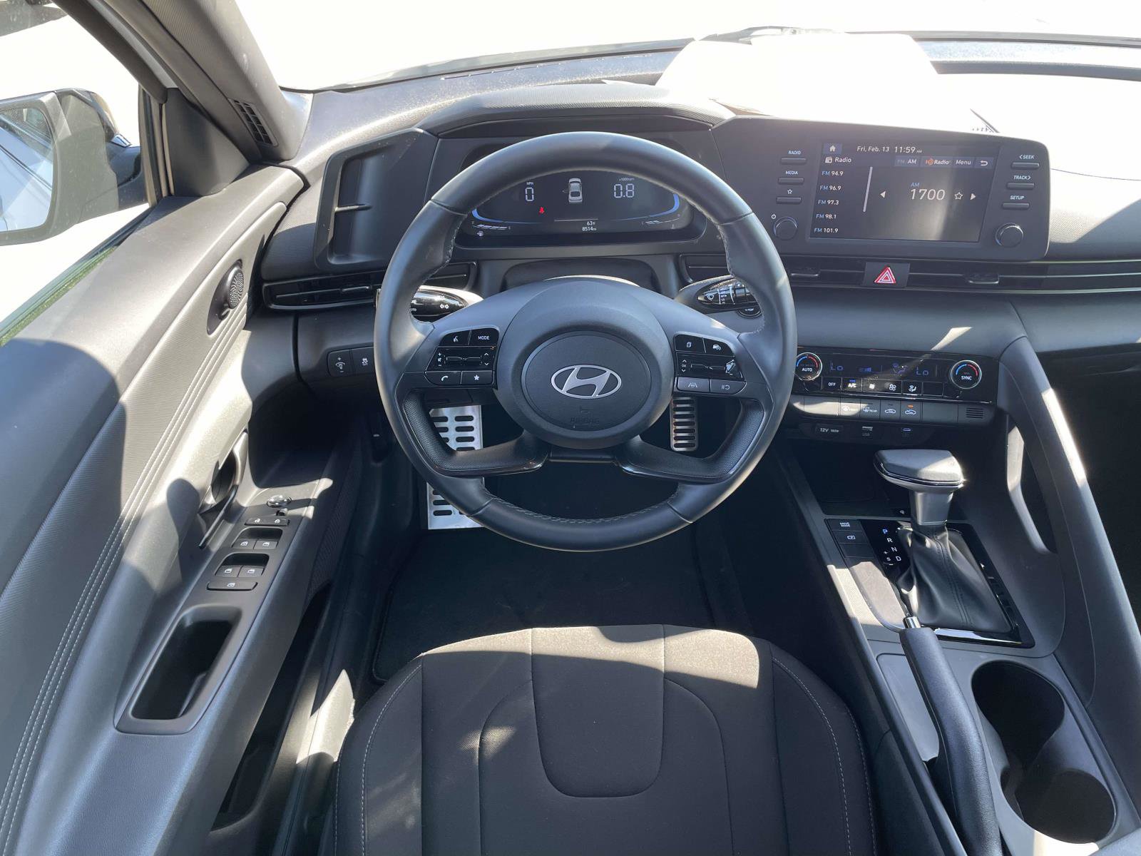 Certified 2025 Hyundai Elantra Sport image 10