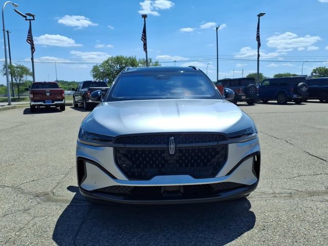 Used 2024 Lincoln Nautilus Reserve w/ Equipment Group 202A AWD/4WD video 2