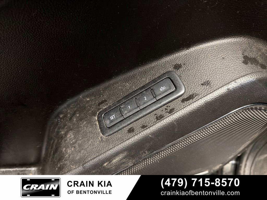 Used 2020 GMC Yukon SLT AWD/4WD image 17
