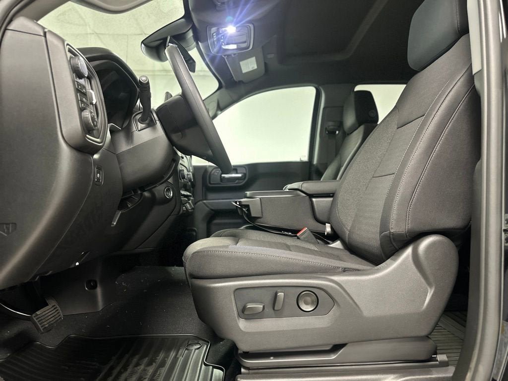 New 2026 Chevrolet Silverado 1500 Custom AWD/4WD image 19