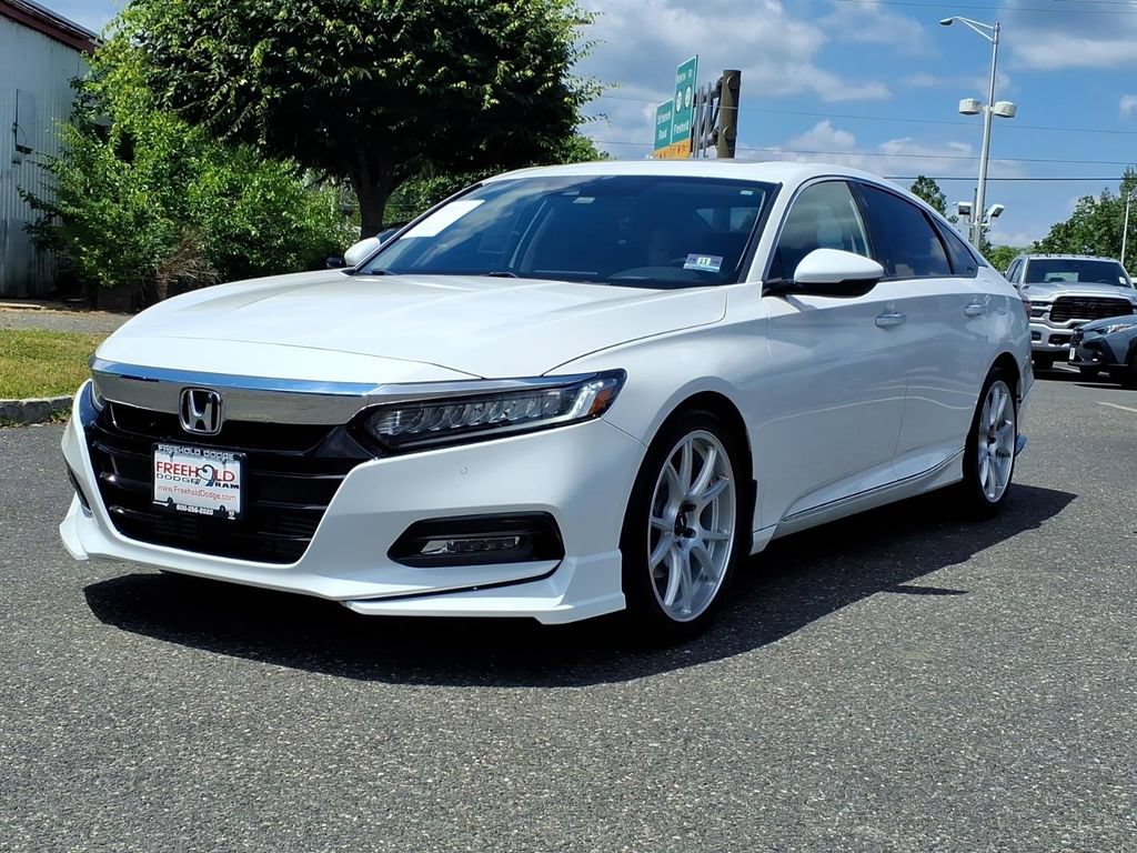Used 2019 Honda Accord Touring image 3