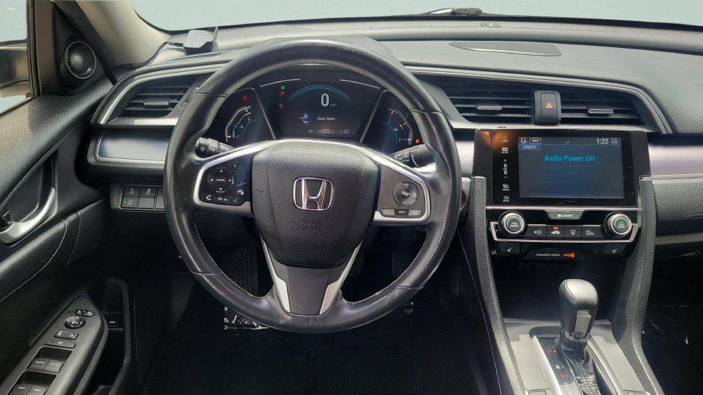 Used 2018 Honda Civic Touring image 12