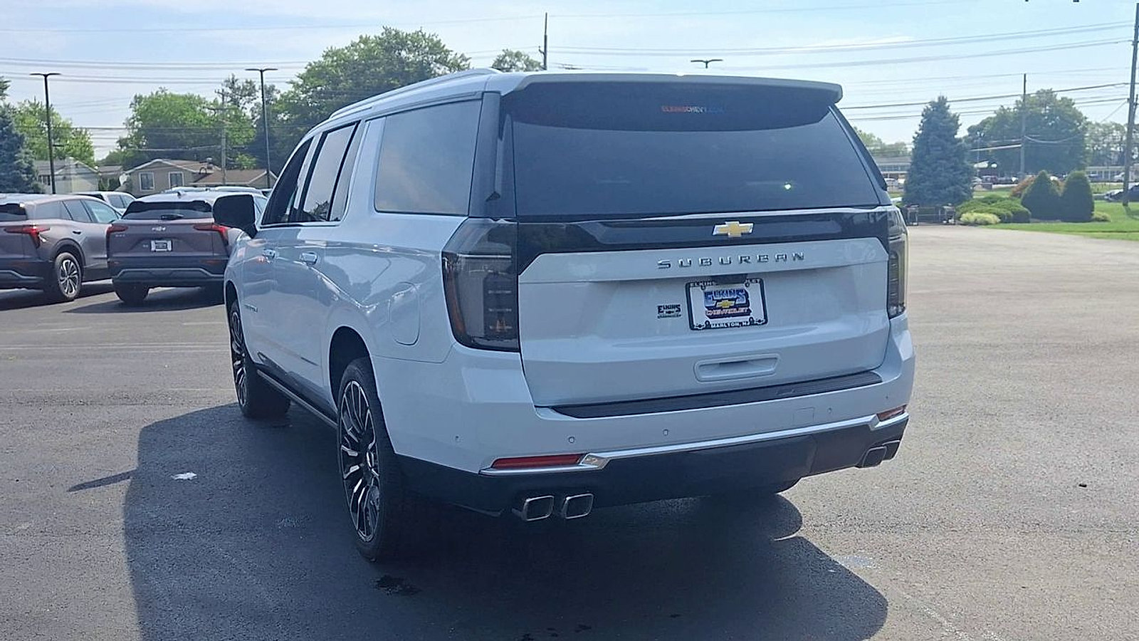 New 2026 Chevrolet Suburban High Country AWD/4WD image 9