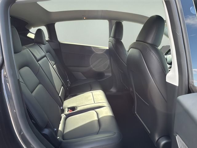 Used 2025 Tesla Model Y Long Range AWD/4WD image 13