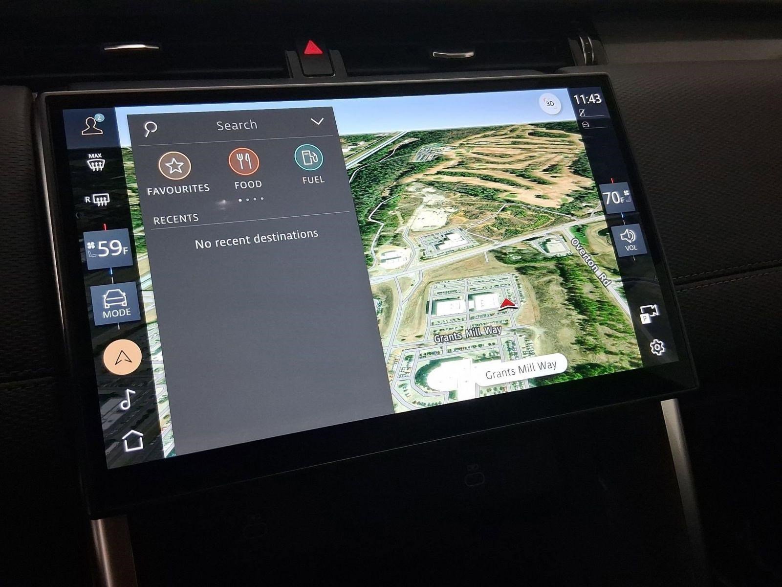 Used 2025 Land Rover Discovery Sport Dynamic SE image 23