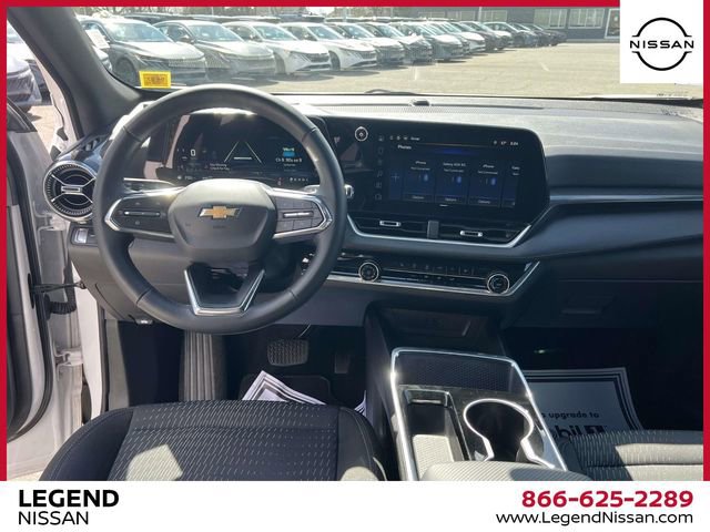 Used 2025 Chevrolet Equinox LT AWD/4WD image 13