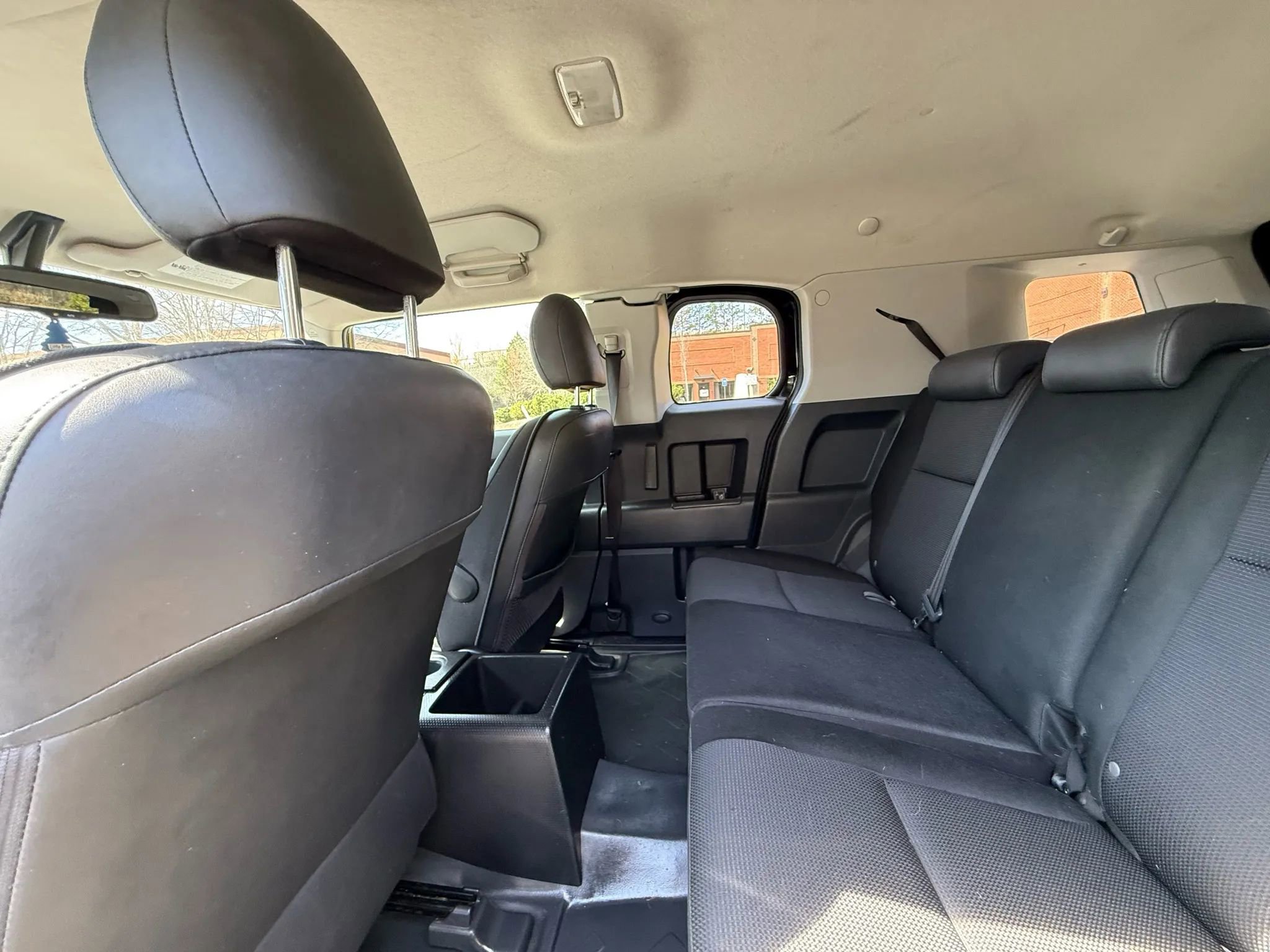 Used 2010 Toyota FJ Cruiser 4WD image 11