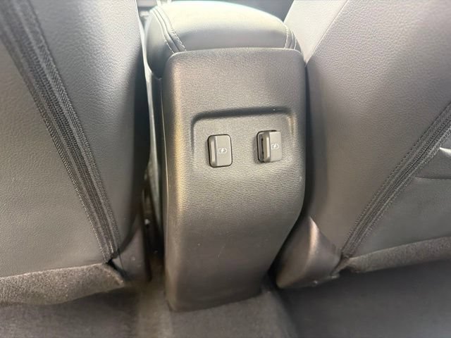 Used 2023 Nissan Kicks SR w/ SR Premium Package FWD image 20