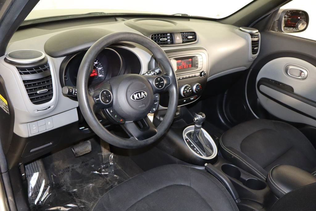 Used 2015 Kia Soul + image 23