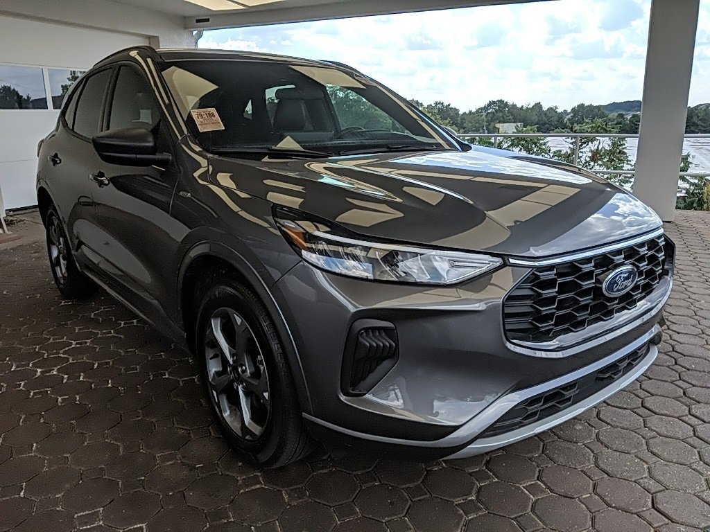 Used 2023 Ford Escape ST-Line w/ Tech Pack #1 image 3