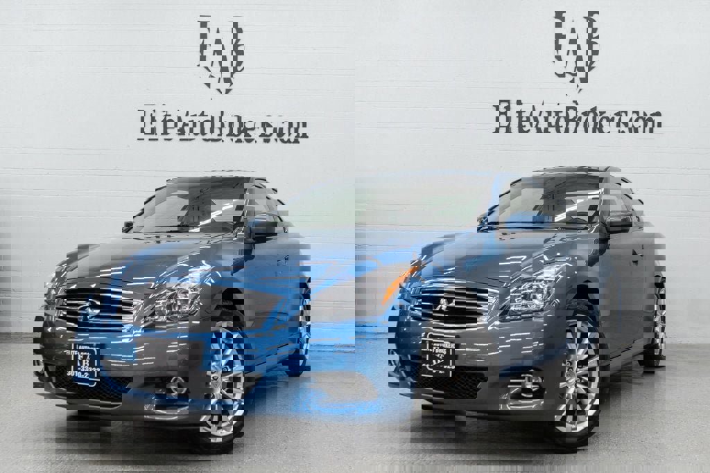Used 2013 INFINITI G37 x w/ Premium Pkg image 1