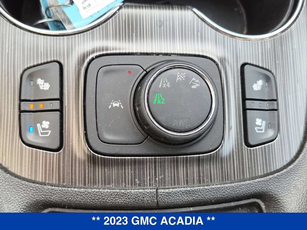 Used 2023 GMC Acadia SLT w/ Technology Package AWD/4WD image 27