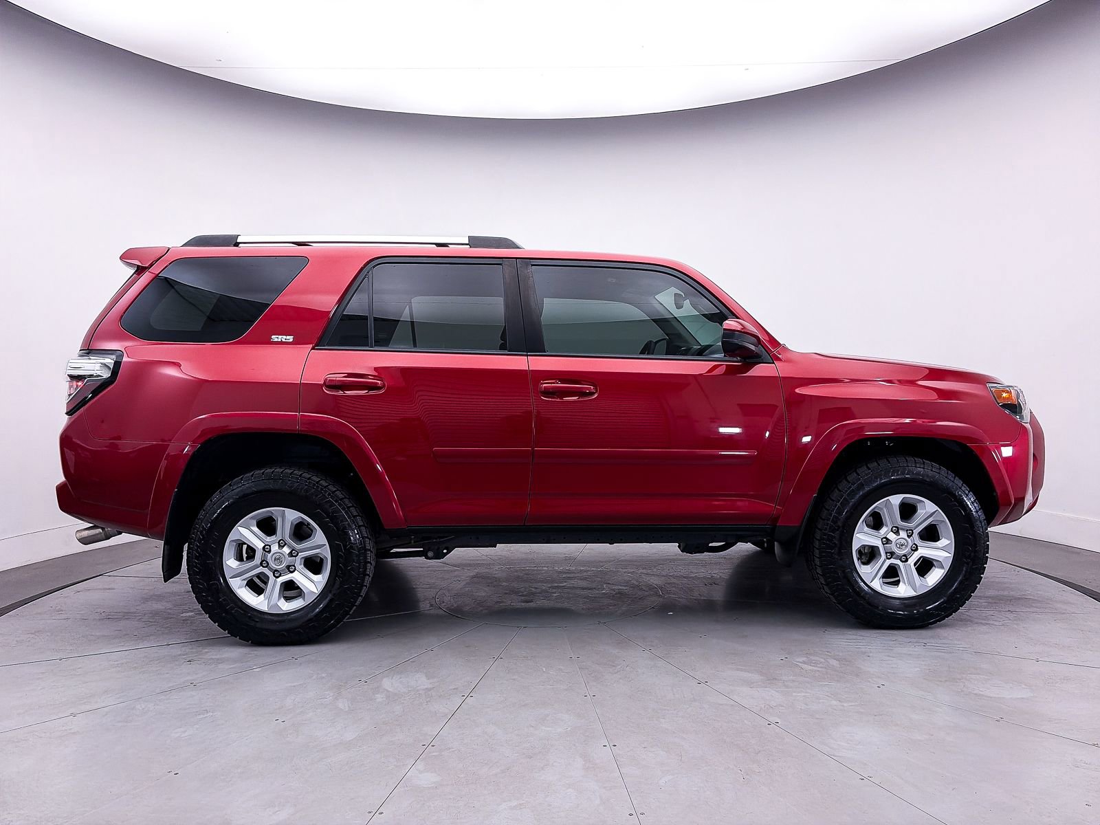 Used 2022 Toyota 4Runner SR5 AWD/4WD image 37