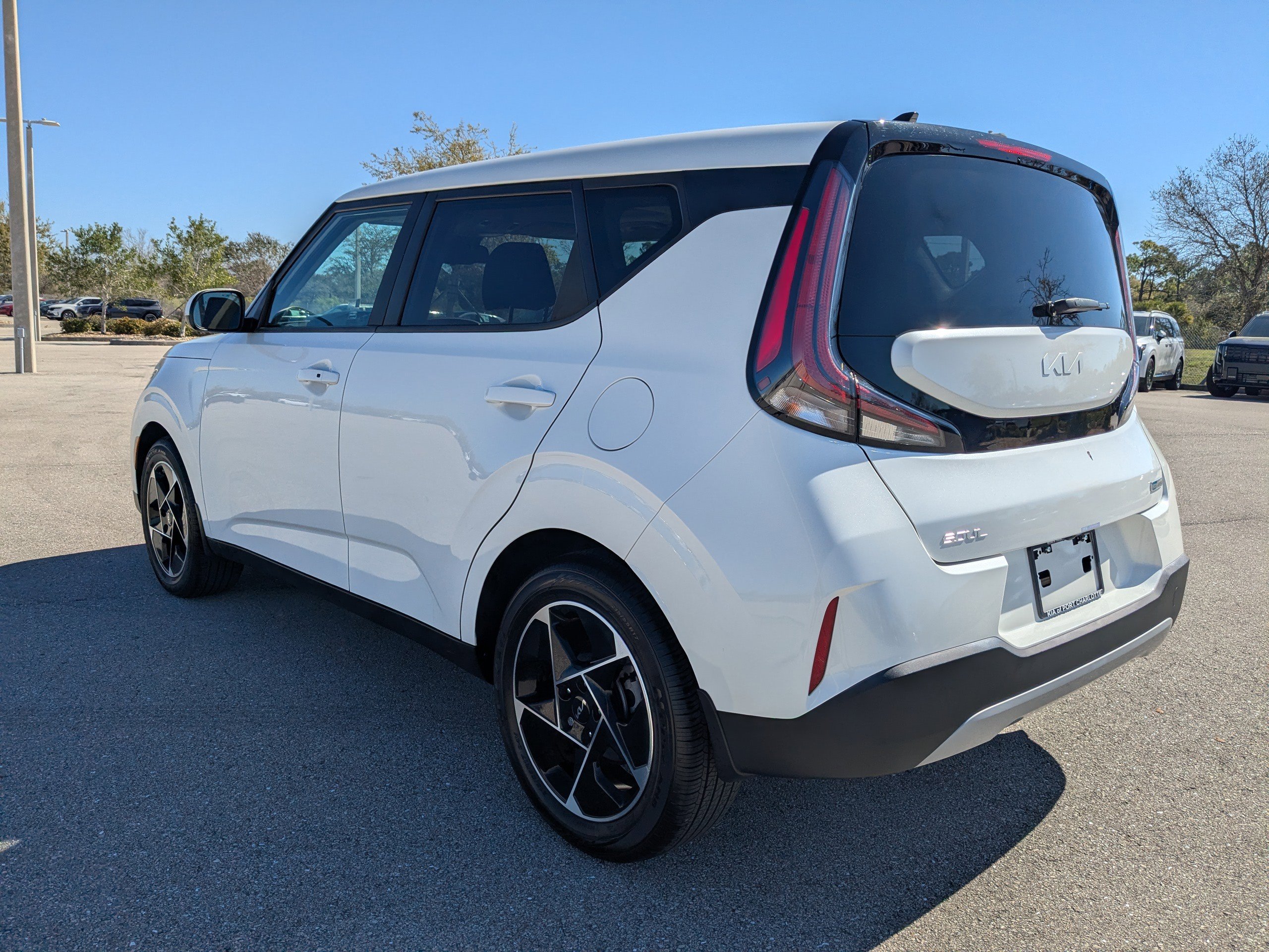 Used 2024 Kia Soul EX image 7