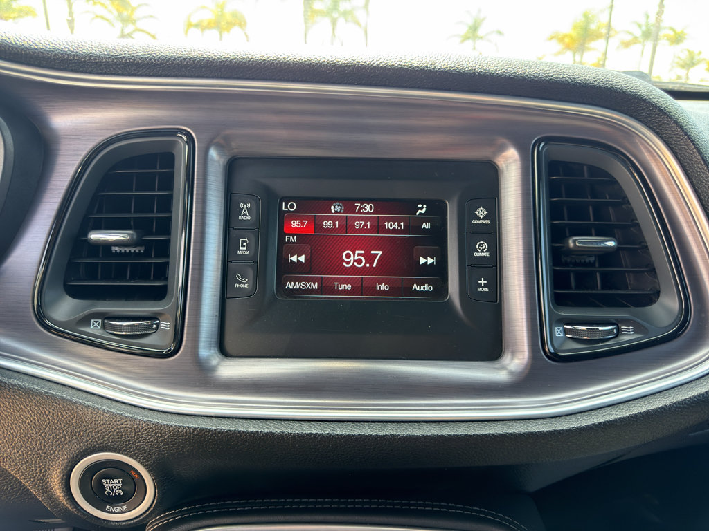 Used 2016 Dodge Challenger SXT RWD image 11